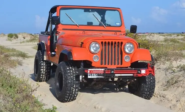 Jeep CJ off-road